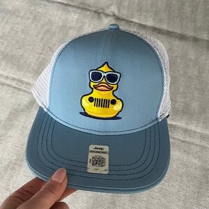 NWT Jeep Life ✌️Duck Trucker Hat